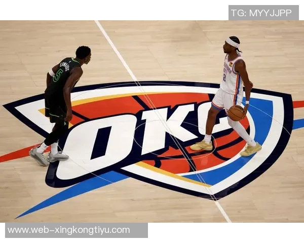 芬奇谈戈贝尔缺席第四节防守困境球队内线失守亟需调整策略